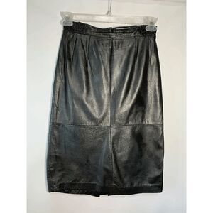 Diversity Women's Knee Length Genuine Leather Straight Skirt Black Size 6